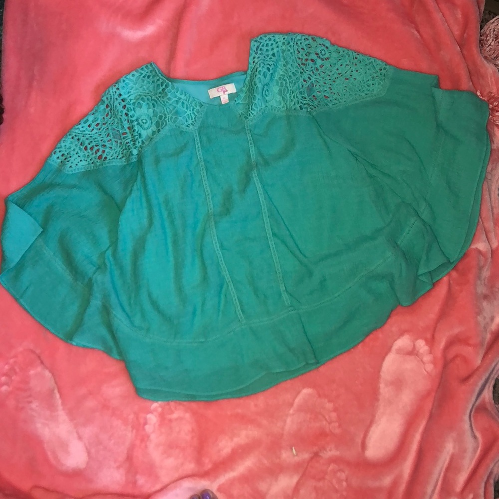 Super cute girls top.